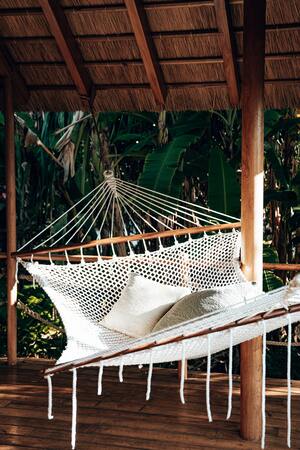 Outdoor Hammock with Wooden Frame
